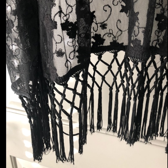 Black lace kimono style cardigan - Picture 3 of 4